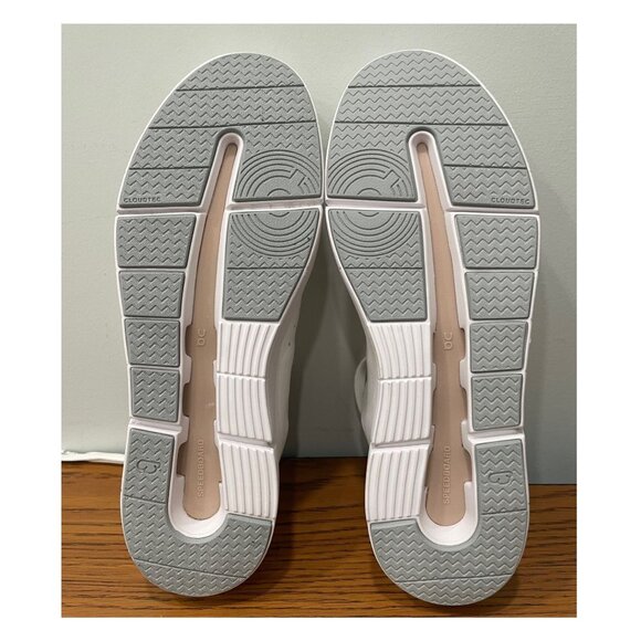 On THE ROGER Advantage Women's Size 8.5 White&Pearl - Picture 9 of 10